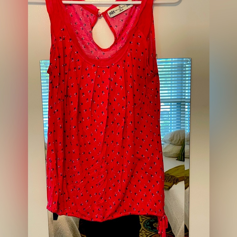 Crew, clothing, pink floaty top. size 12 in UK but I think it’s a small in US.